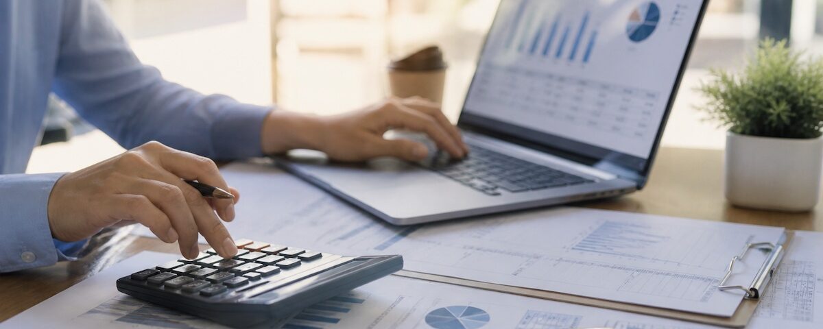 Analisi finanziaria con calcolo ROI e valutazione investimenti